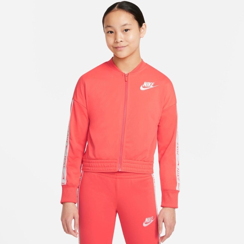 Nike Vibrant Red Athletic Set